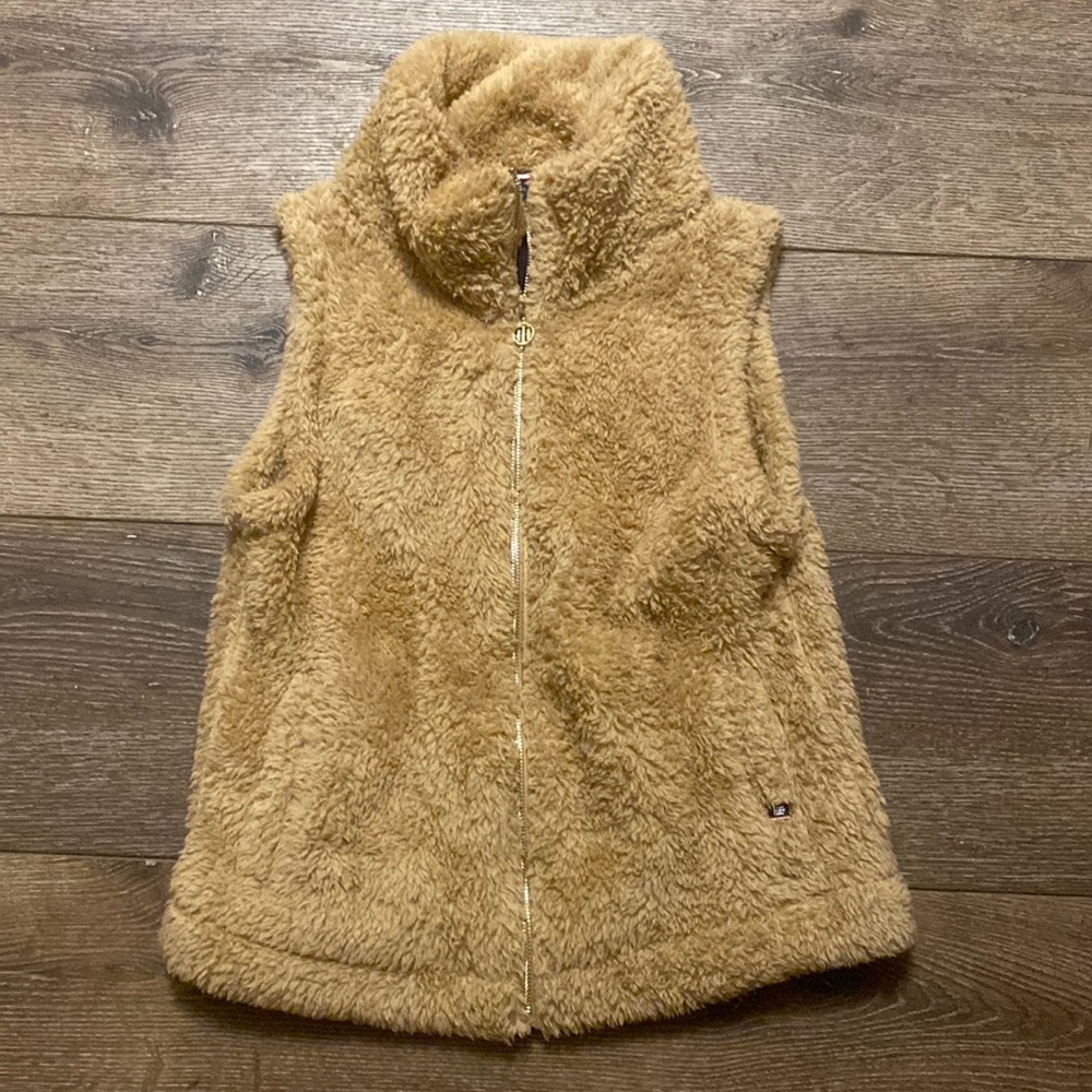 Tommy Hilfiger fluffy vest small‎